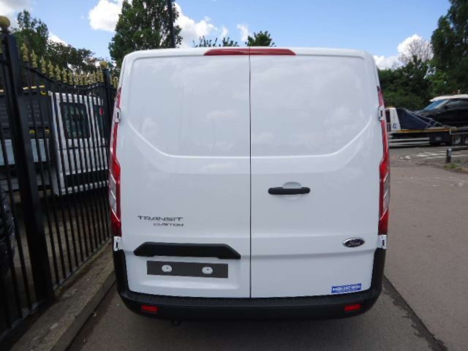 Used Ford Transit Custom 2023 for sale - 76601110: Photo 4