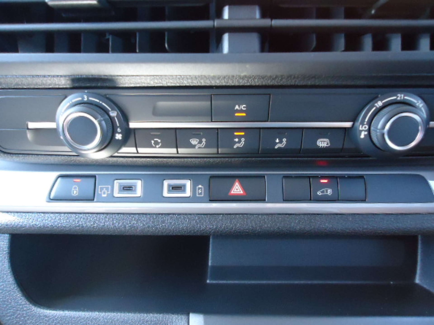 Used Vauxhall Vivaro 2025 for sale - 76312670: Photo 16