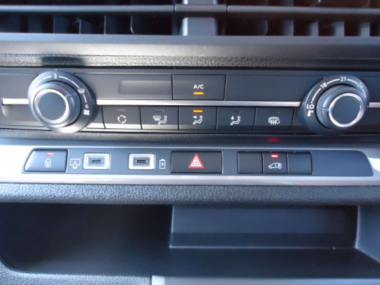 Used Vauxhall Vivaro 2025 for sale - 76312670: Photo 17
