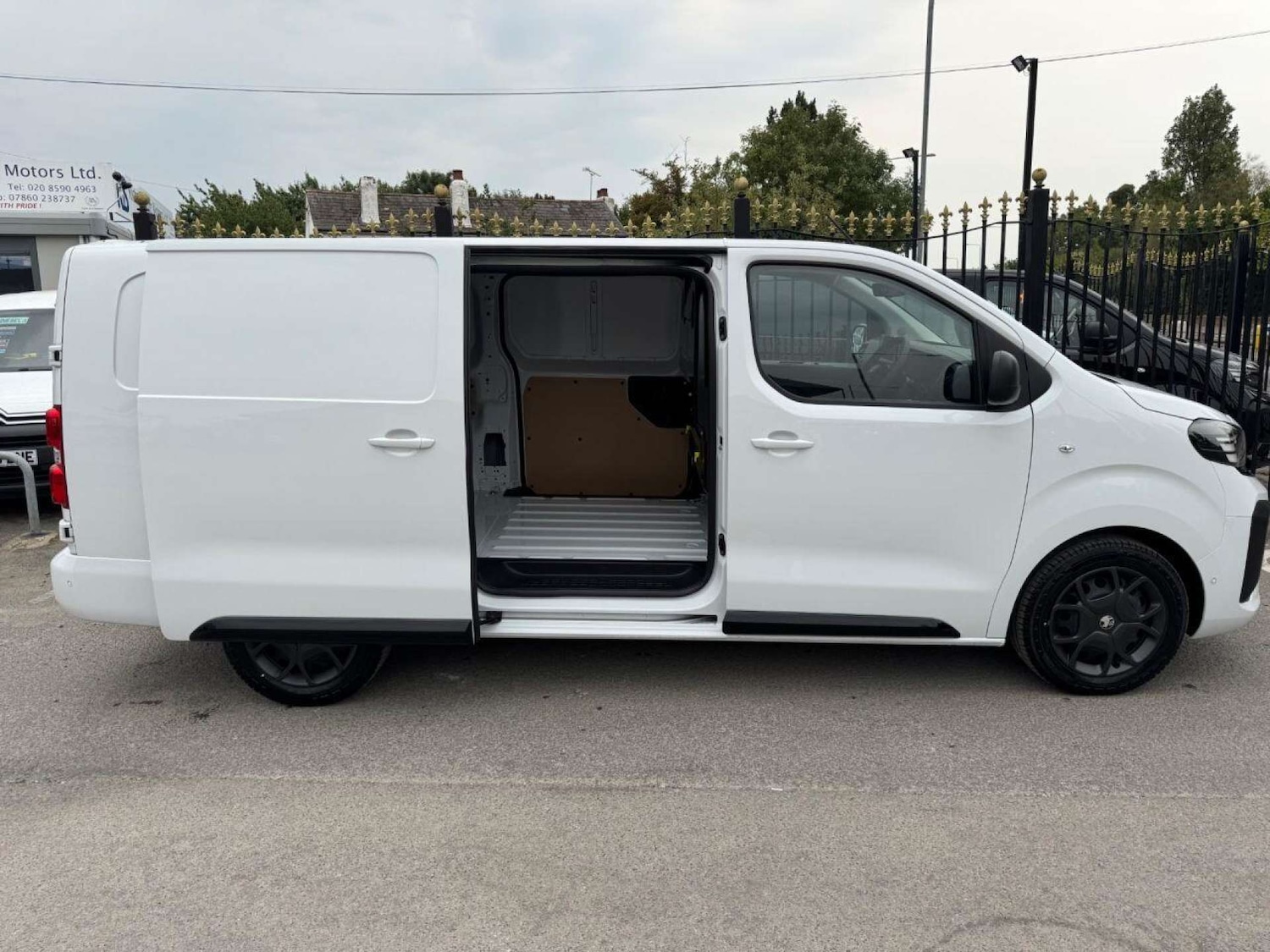 Used Vauxhall Vivaro 2025 for sale - 76600587: Photo 6