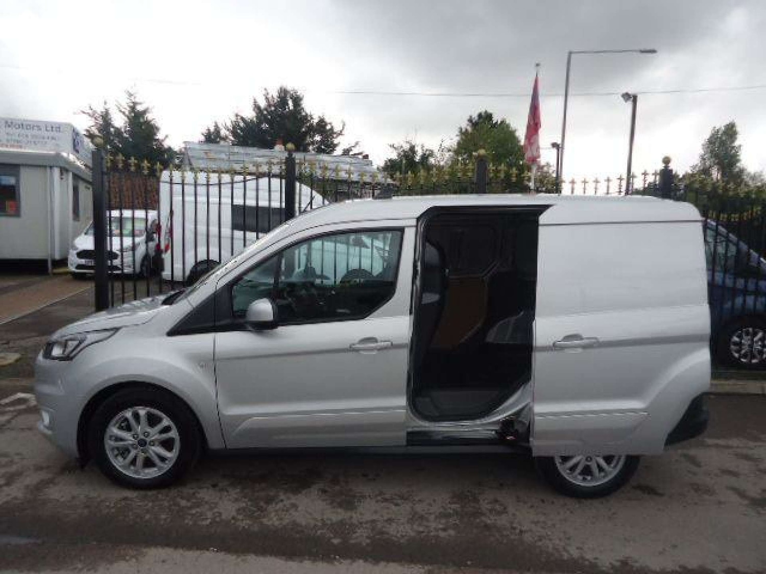 Used Ford Transit Connect 2023 for sale - 76601101: Photo 7