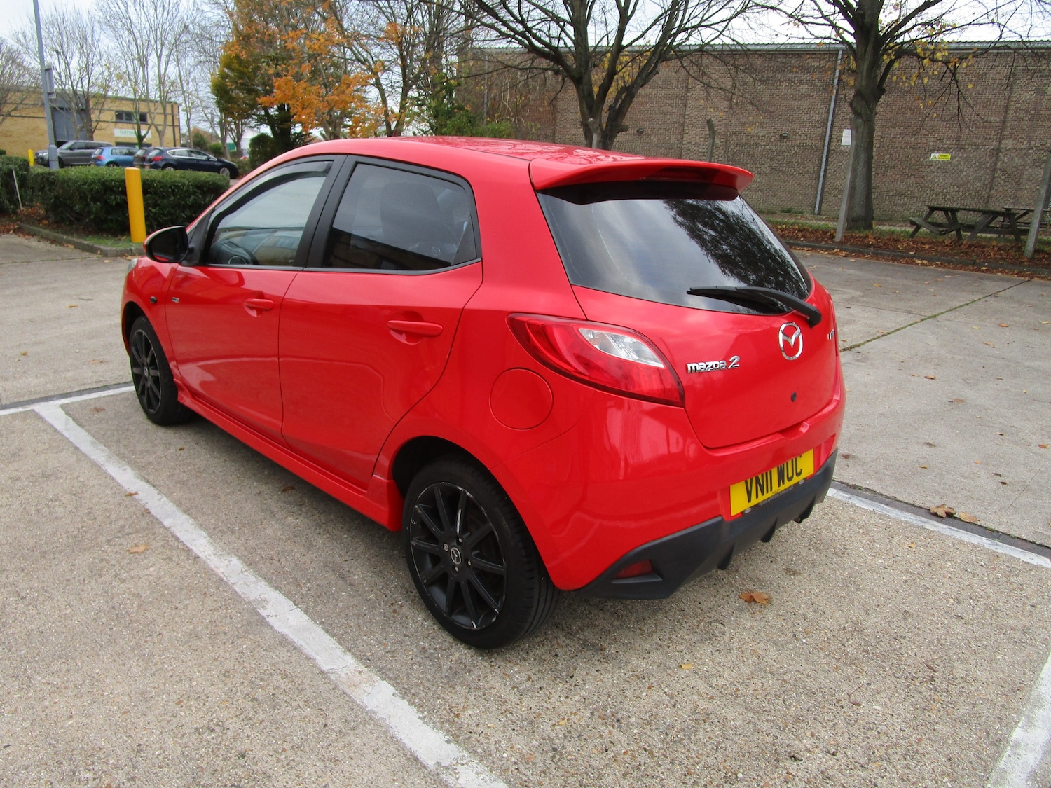 Used Mazda Mazda2 2011 for sale - 76490940: Photo 2