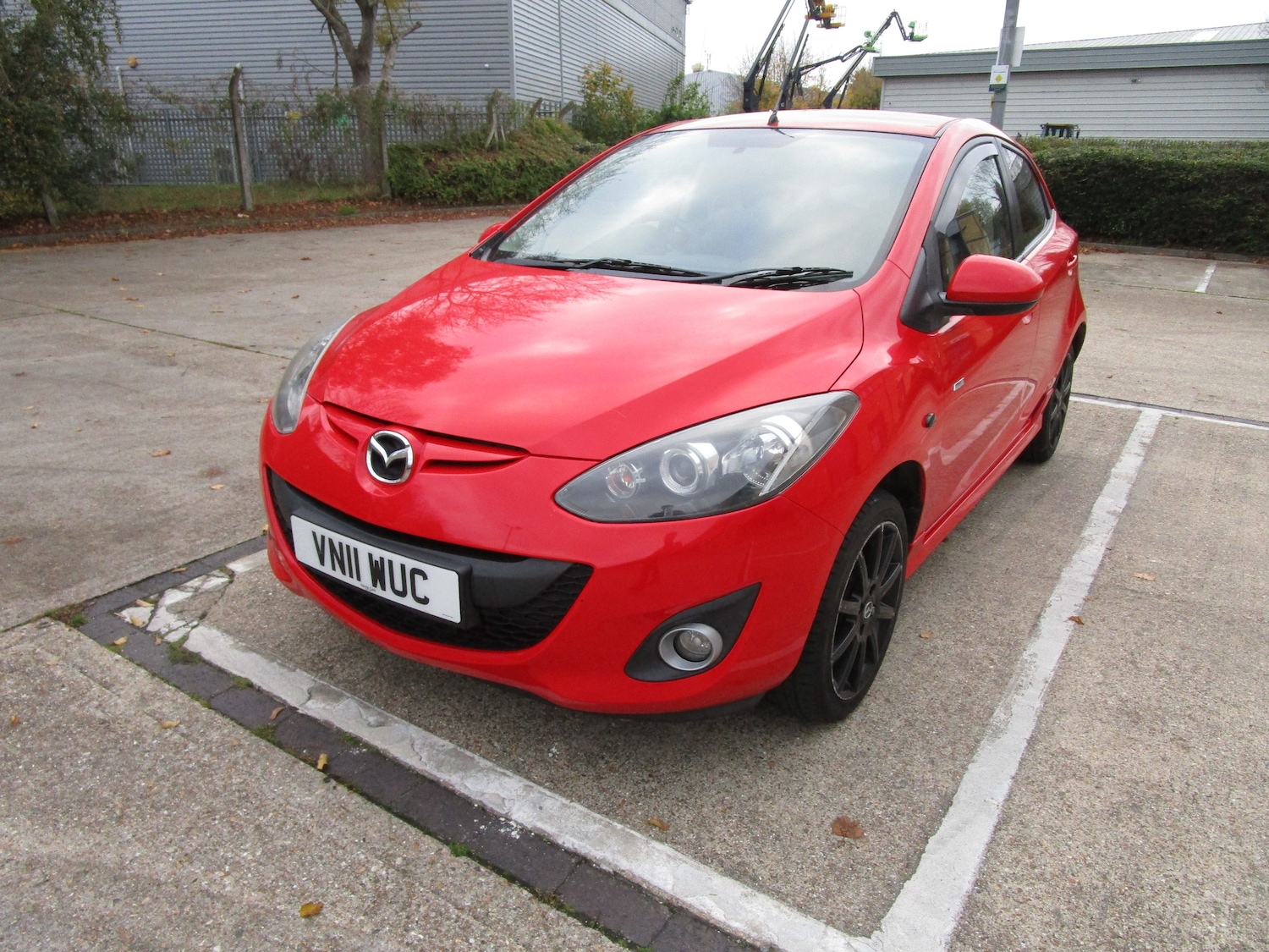 Used Mazda Mazda2 2011 for sale - 76490940: Photo 3