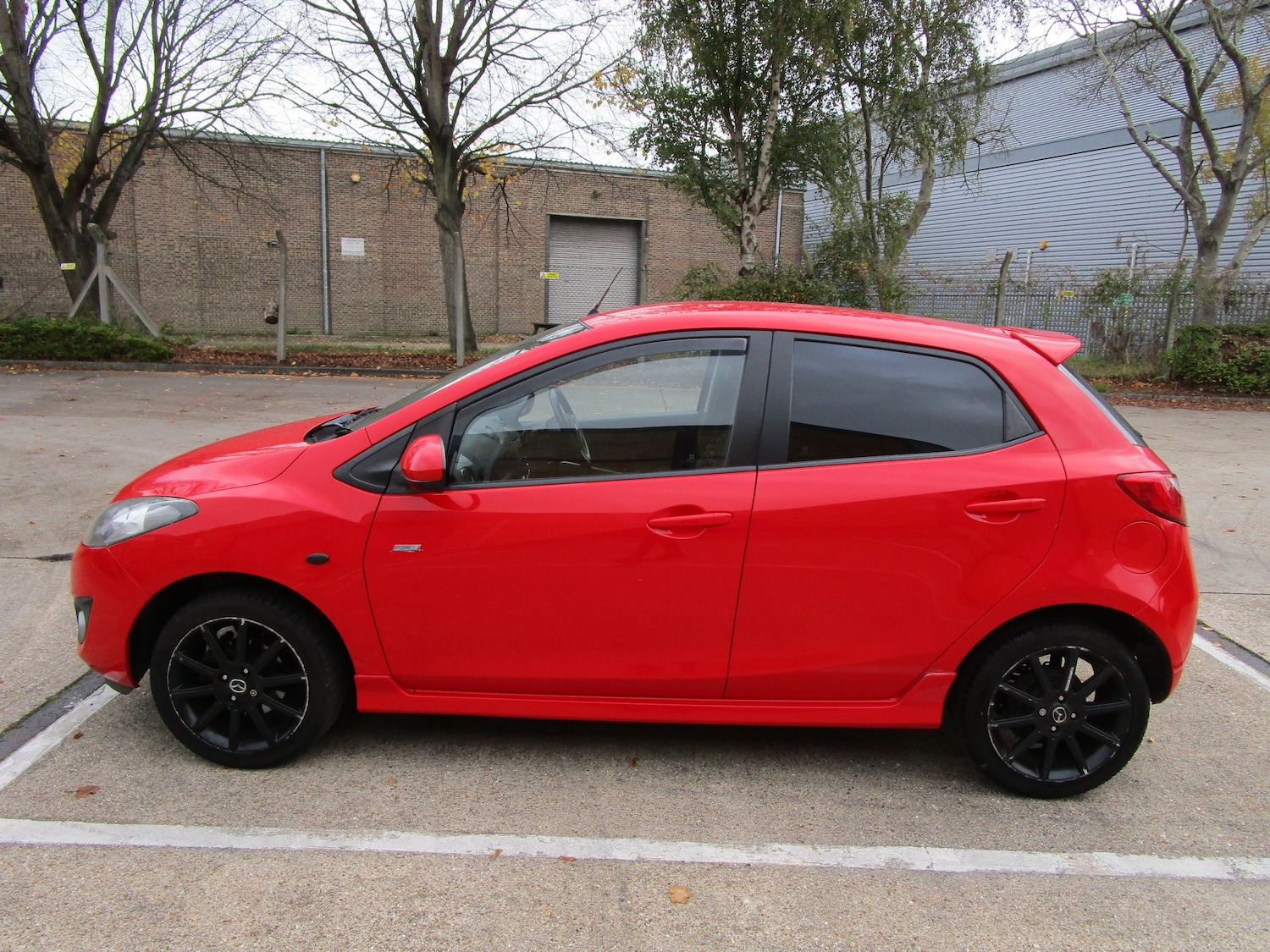 Used Mazda Mazda2 2011 for sale - 76490940: Photo 8