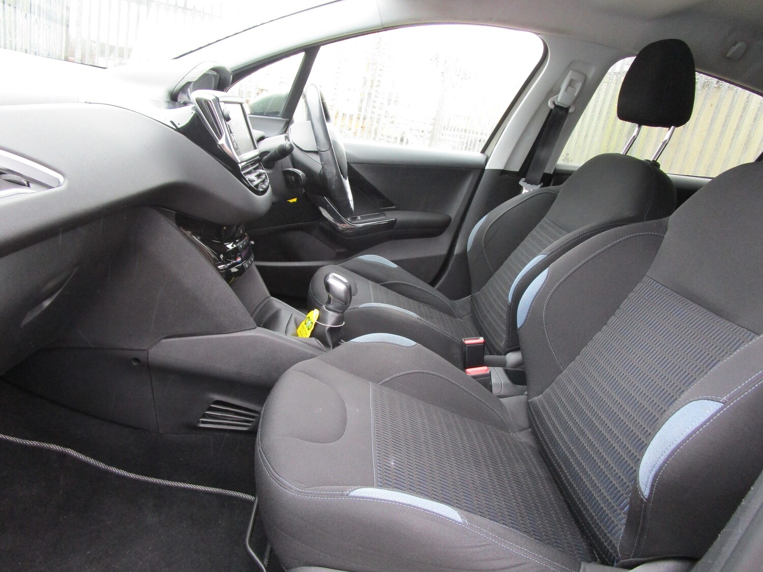 Used Peugeot 208 2014 for sale - 77692005: Photo 12