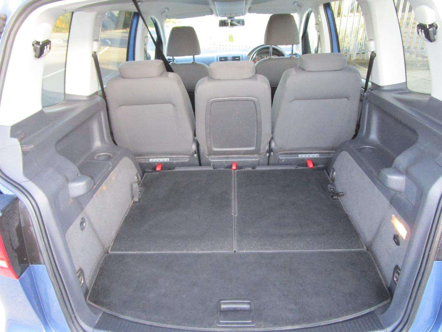 Used Volkswagen Touran 2012 for sale - 77974061: Photo 10