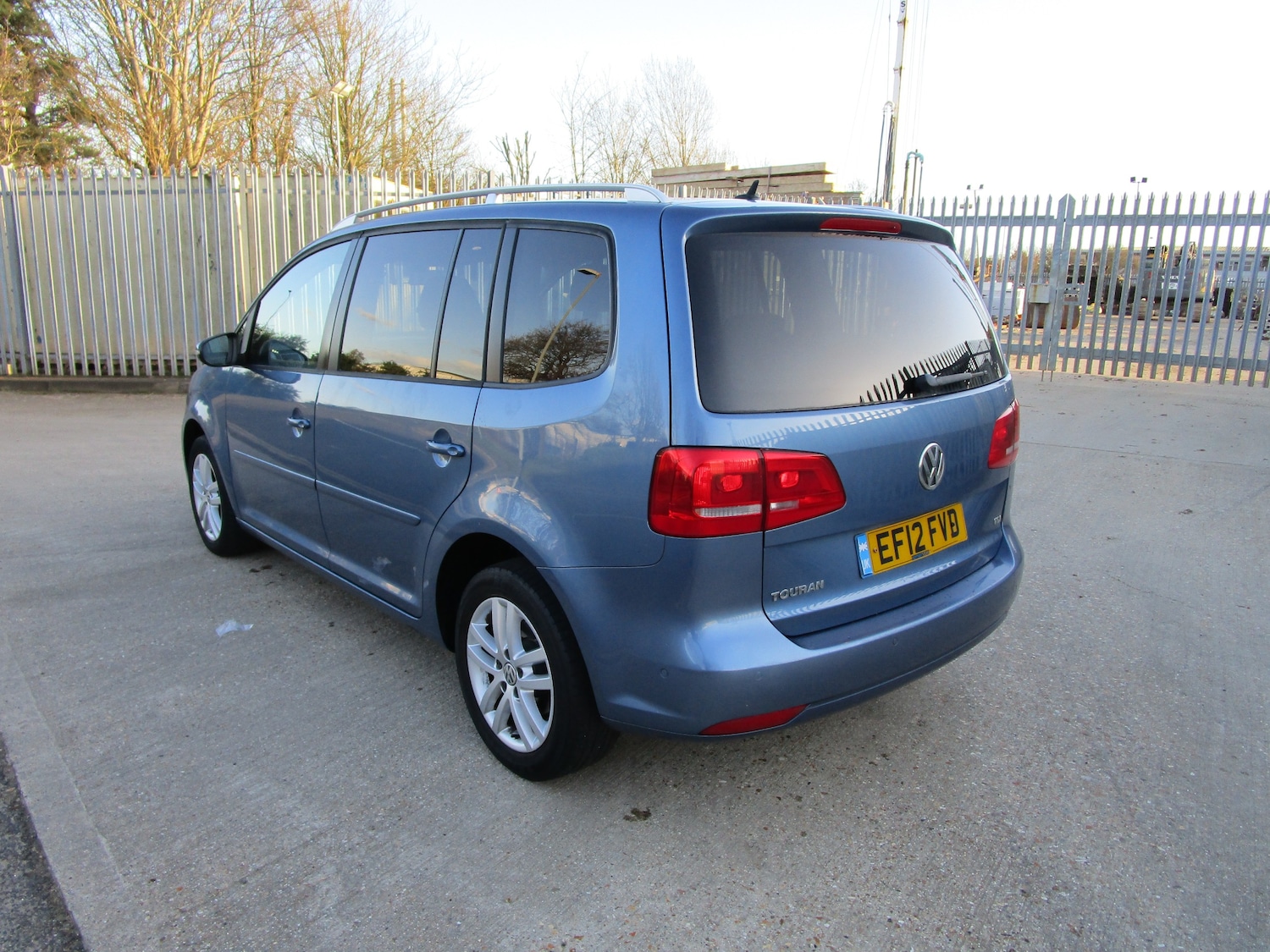Used Volkswagen Touran 2012 for sale - 77974061: Photo 2