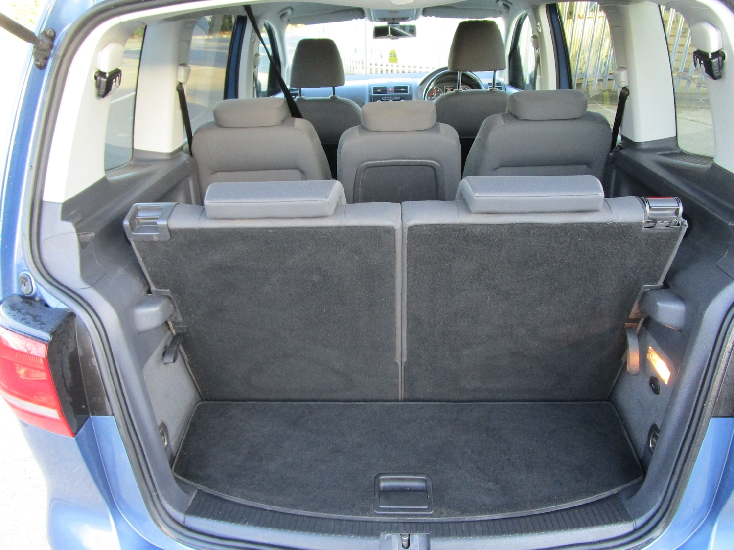 Used Volkswagen Touran 2012 for sale - 77974061: Photo 9