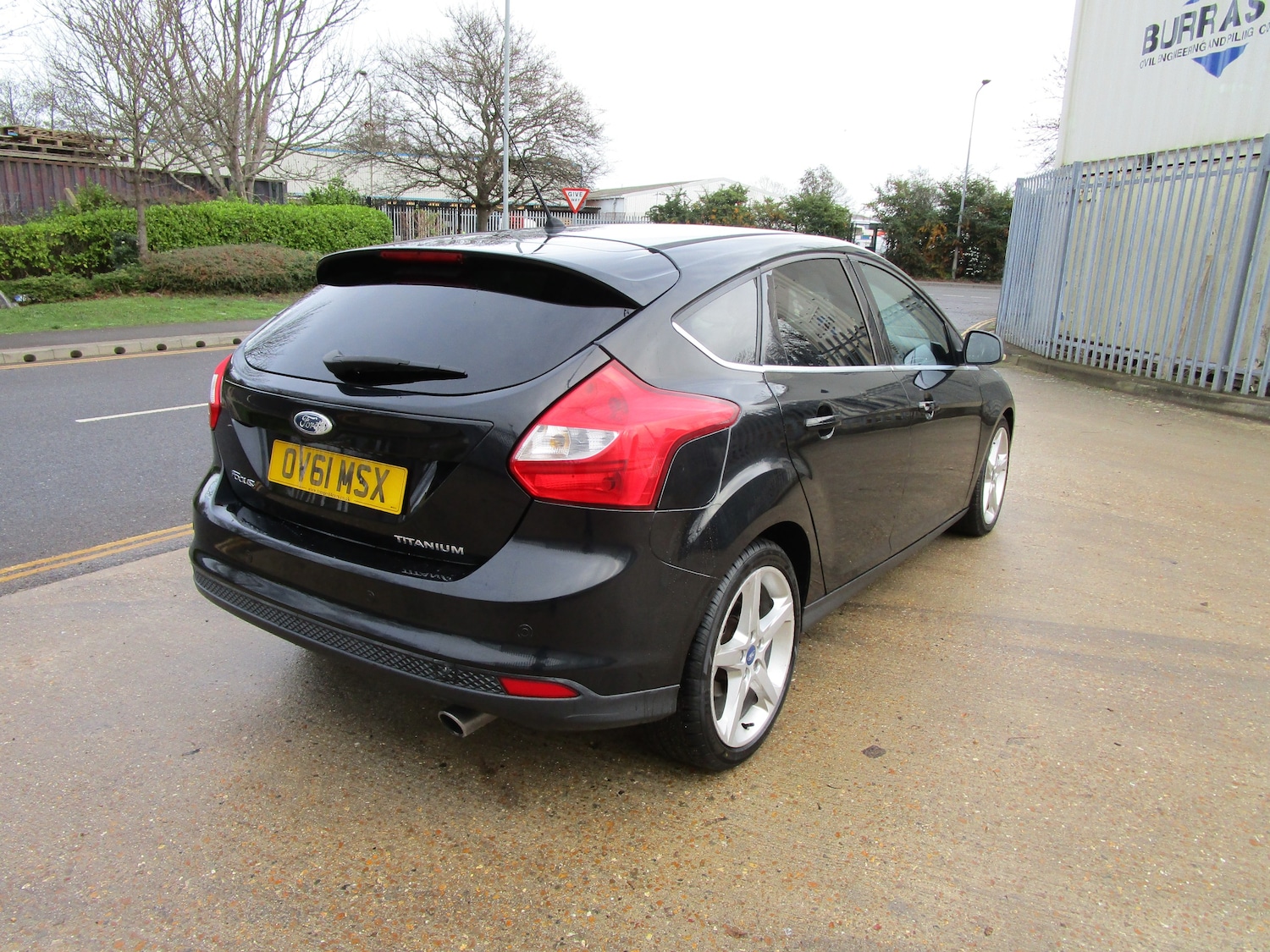 Used Ford Focus 2012 for sale - 76922704: Photo 4