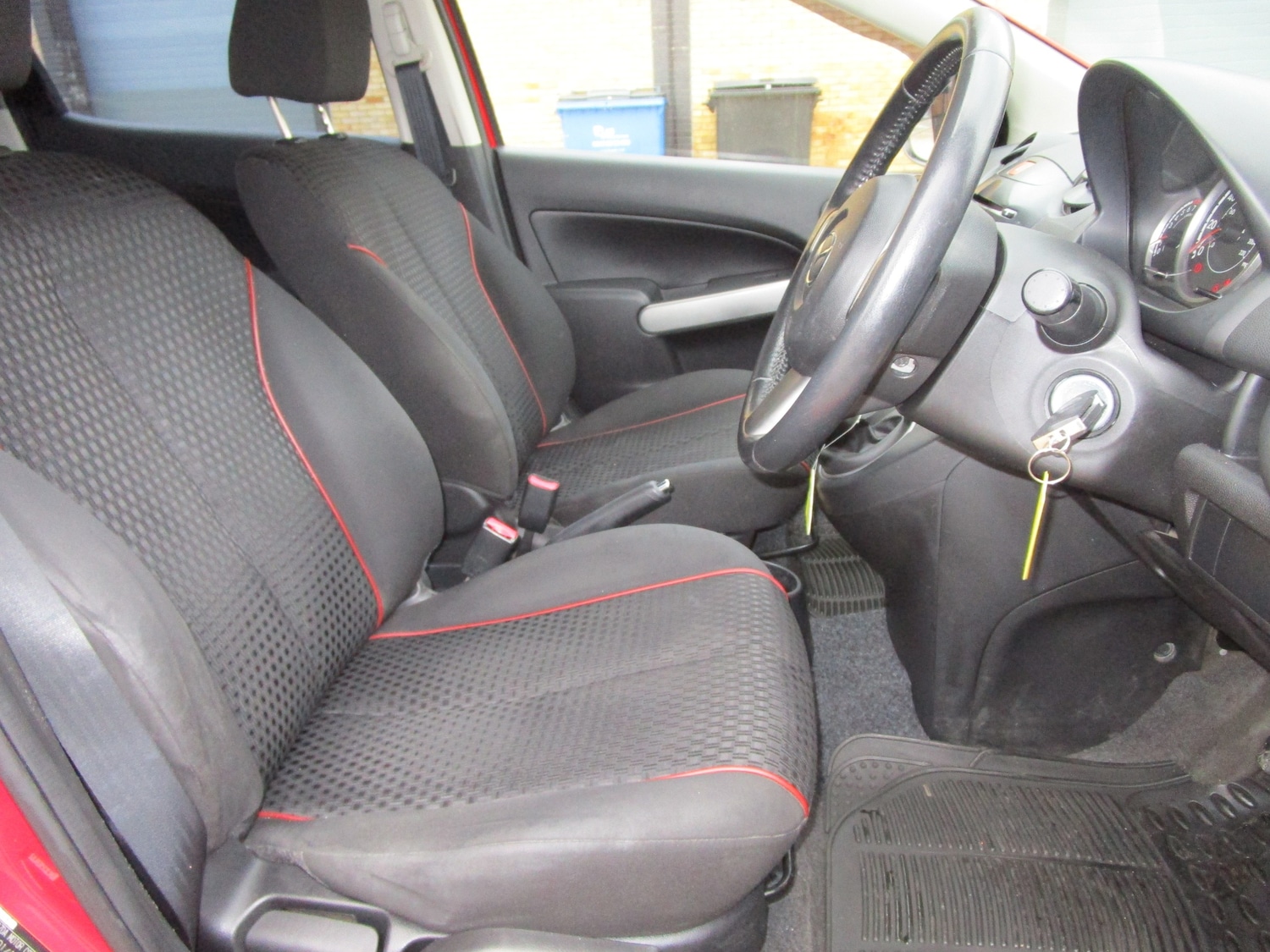 Used Mazda Mazda2 2011 for sale - 77100905: Photo 15