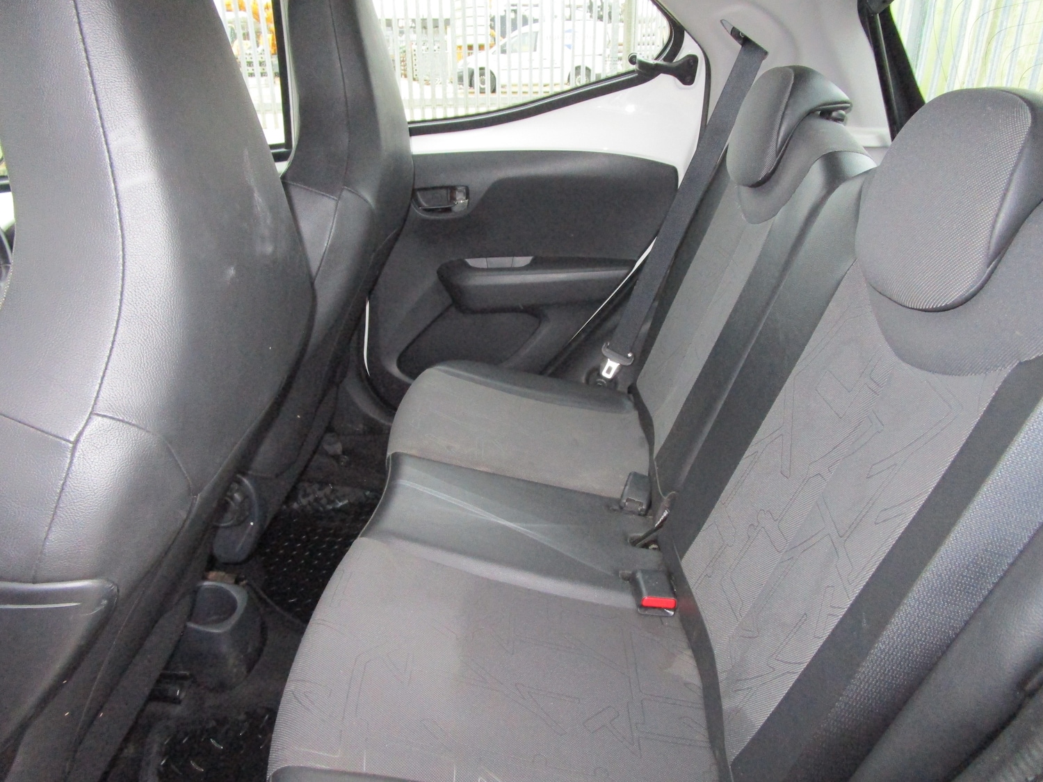 Used Toyota AYGO 2015 for sale - 77620365: Photo 11