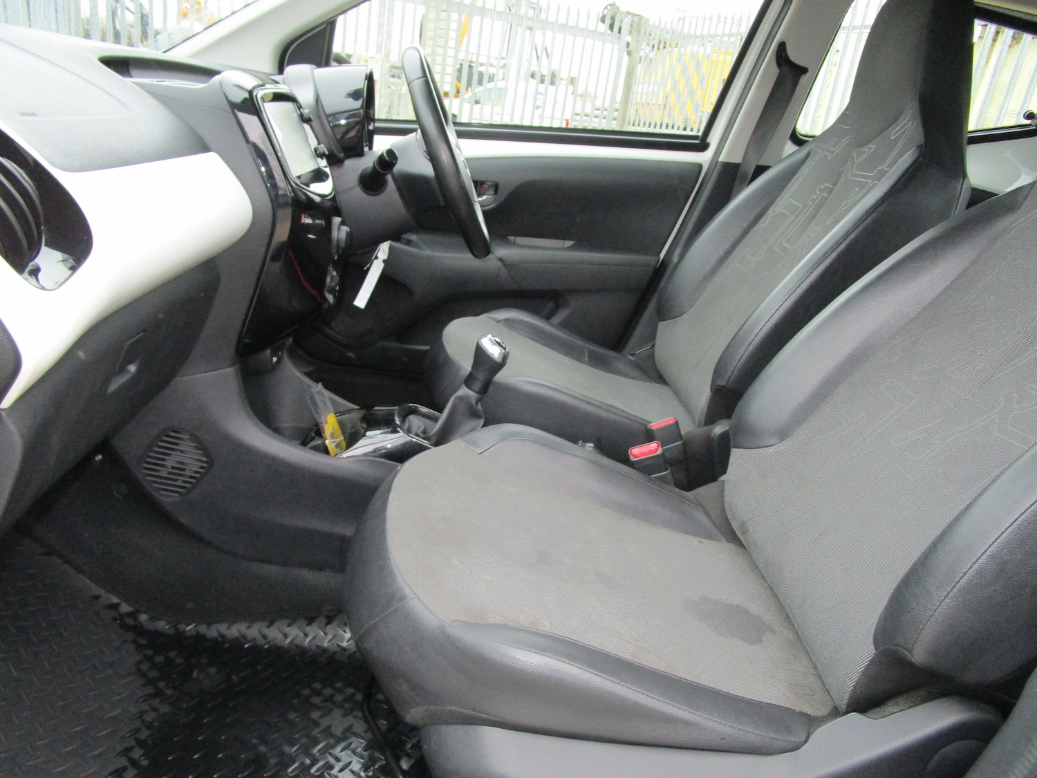 Used Toyota AYGO 2015 for sale - 77620365: Photo 12
