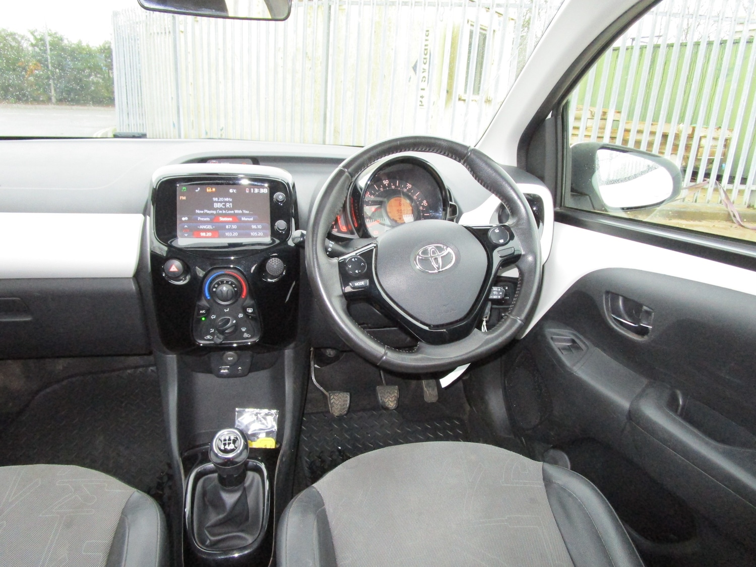 Used Toyota AYGO 2015 for sale - 77620365: Photo 14
