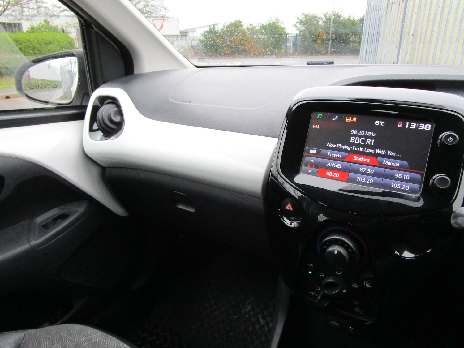 Used Toyota AYGO 2015 for sale - 77620365: Photo 16