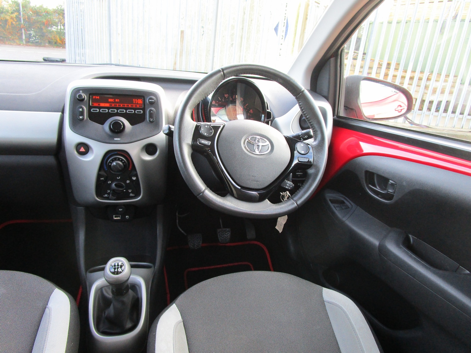 Used Toyota AYGO 2014 for sale - 76588738: Photo 13