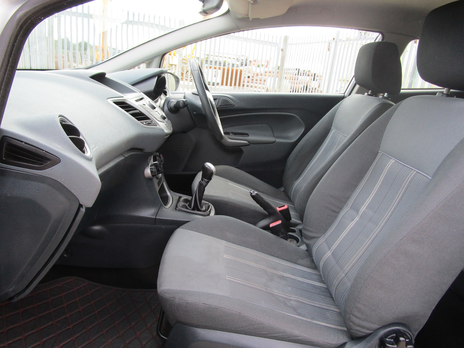 Used Ford Fiesta 2009 for sale - 76390287: Photo 11