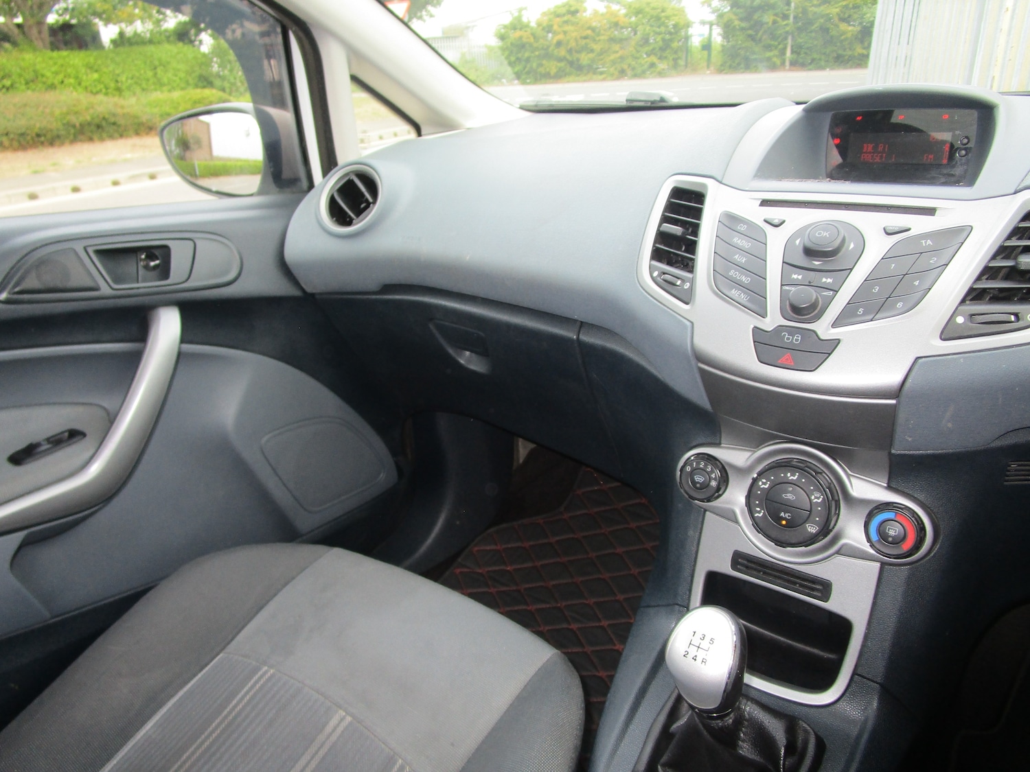 Used Ford Fiesta 2009 for sale - 76390287: Photo 15