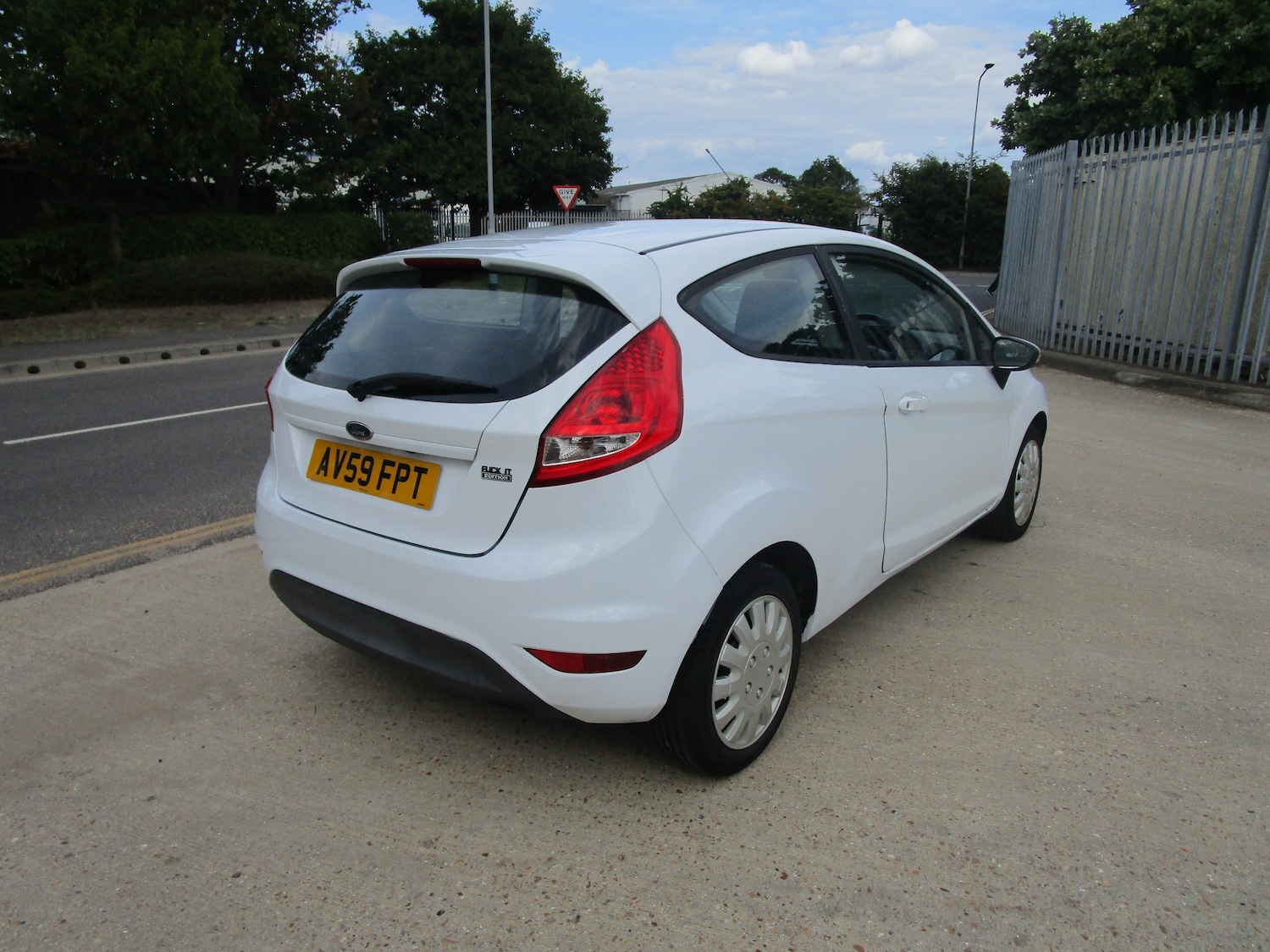 Used Ford Fiesta 2009 for sale - 76390287: Photo 2