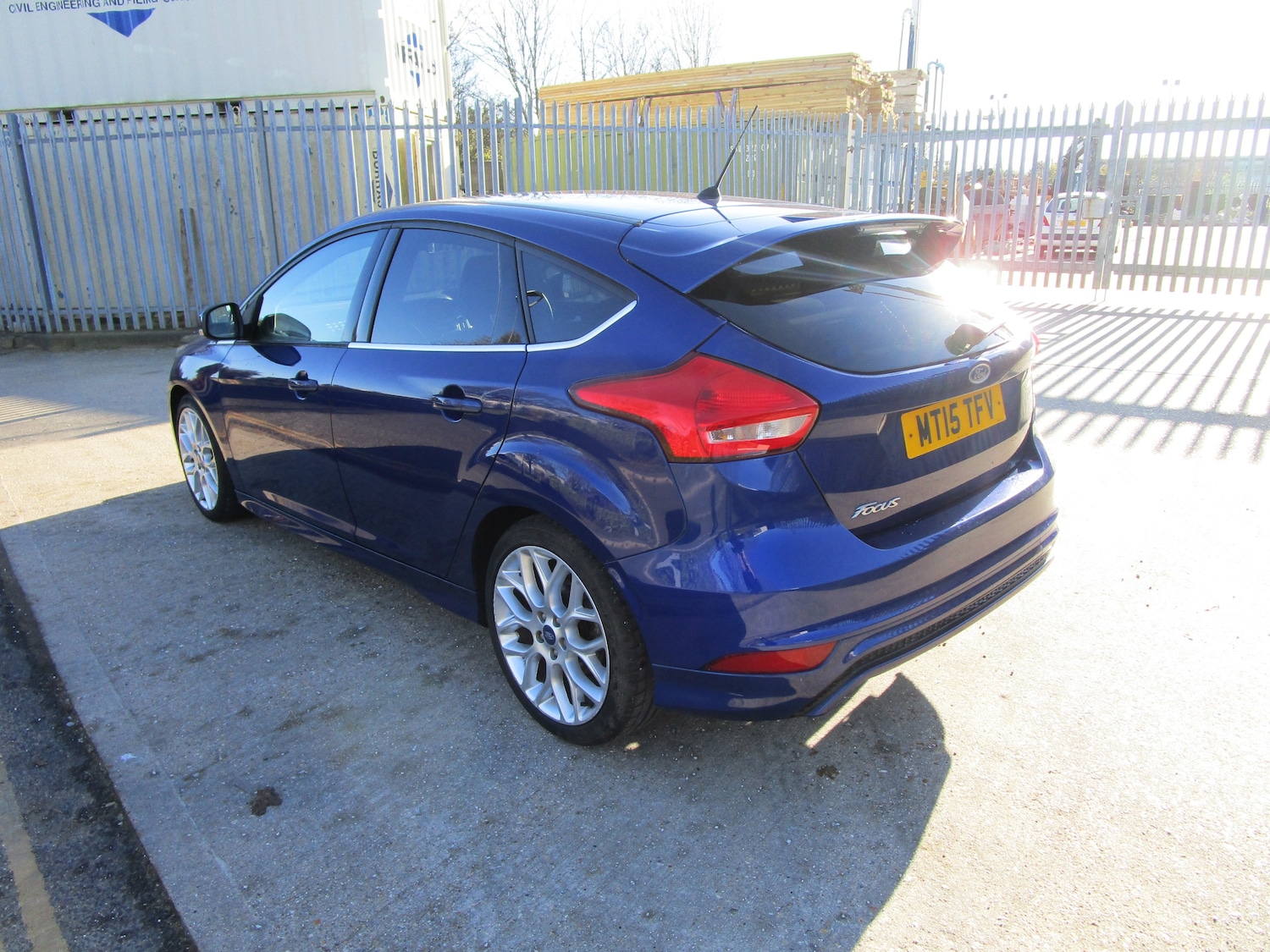 Used Ford Focus 2015 for sale - 77023532: Photo 2