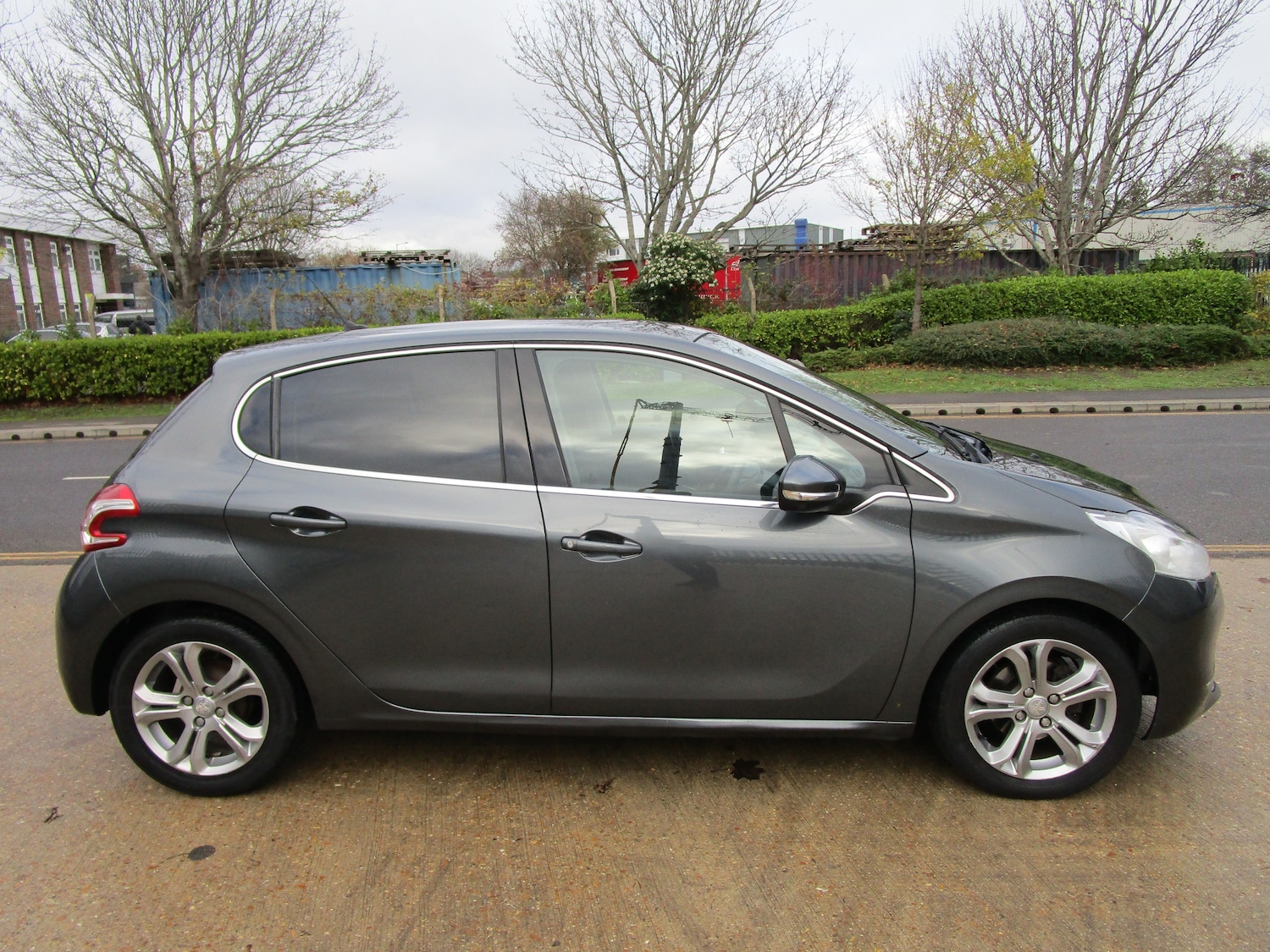 Used Peugeot 208 2015 for sale - 76685529: Photo 6