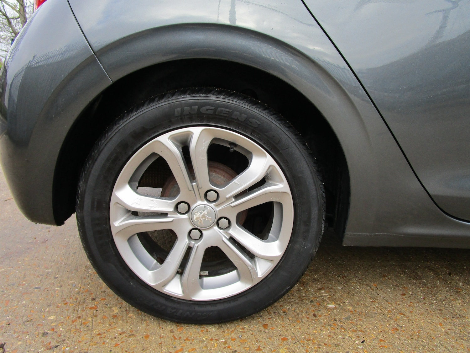 Used Peugeot 208 2015 for sale - 76685529: Photo 9