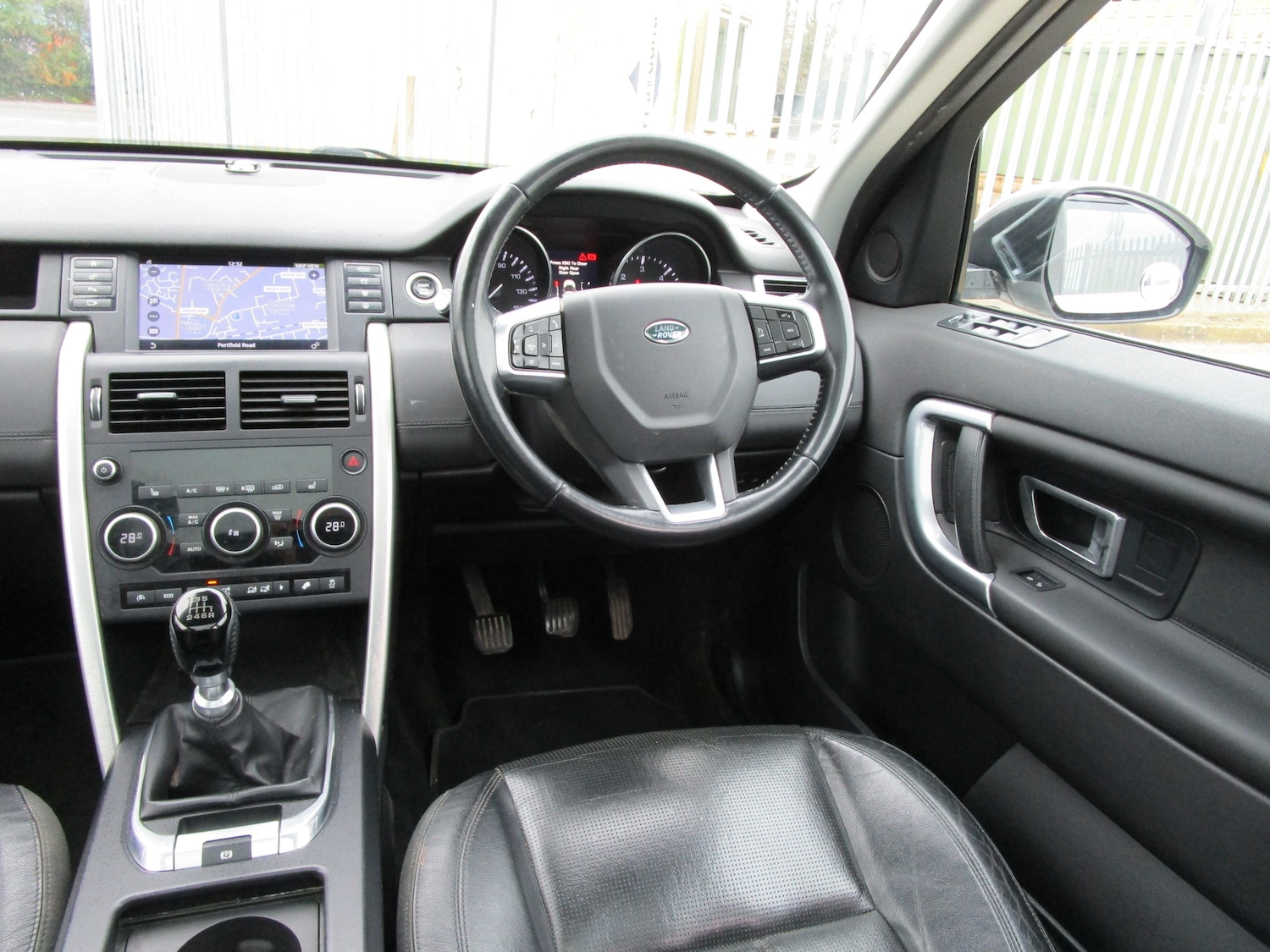 Used Land Rover Discovery Sport 2015 for sale - 77200800: Photo 17