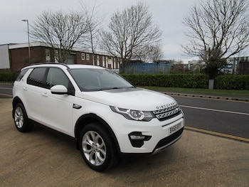 Used Land Rover Discovery Sport 2015 for sale - 77200800: Photo