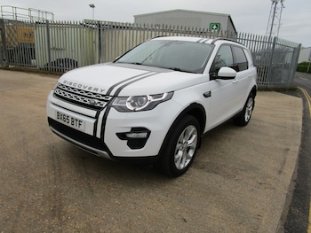 Used Land Rover Discovery Sport 2015 for sale - 77200800: Photo