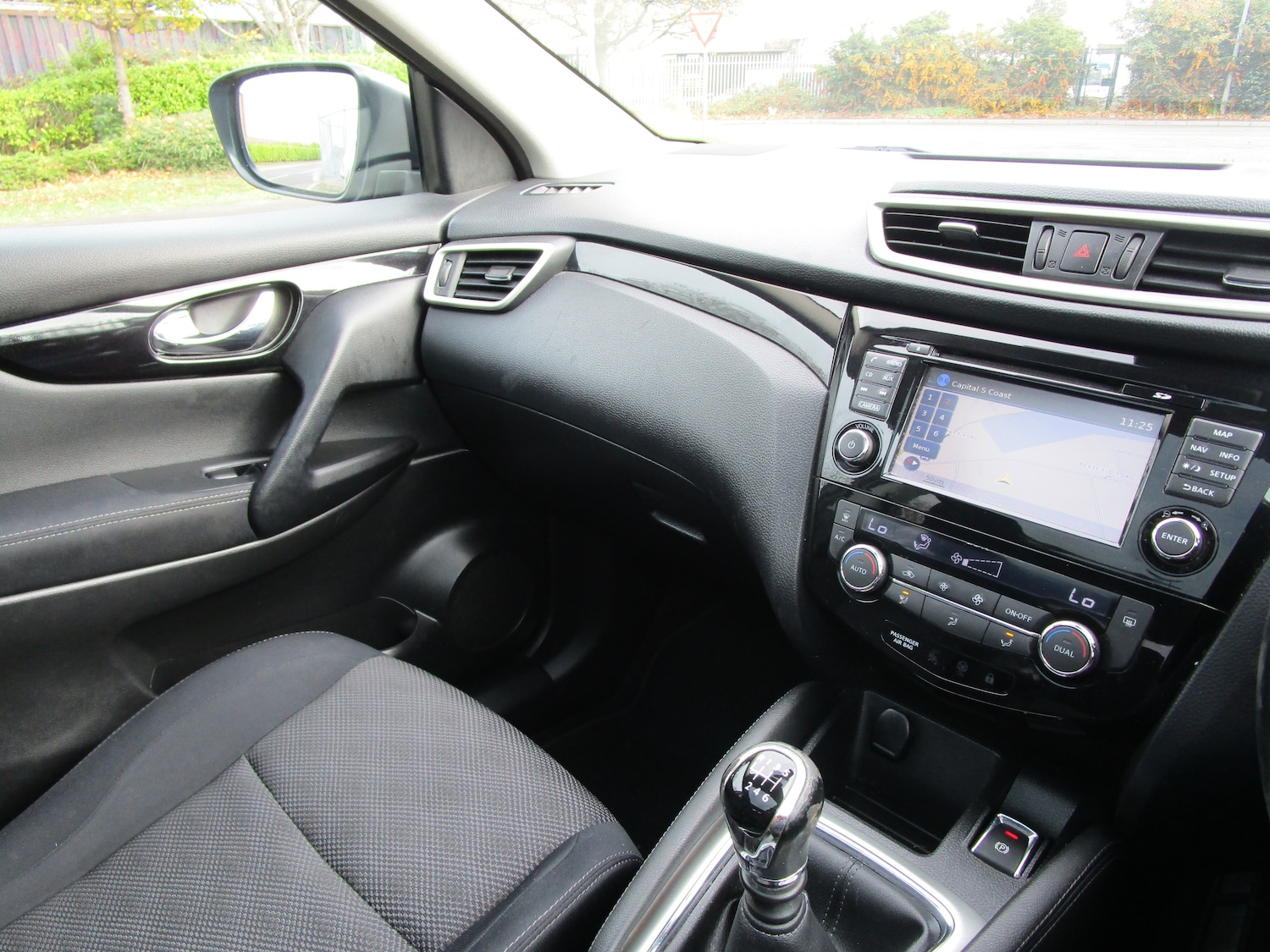 Used Nissan Qashqai 2015 for sale - 76490906: Photo 16