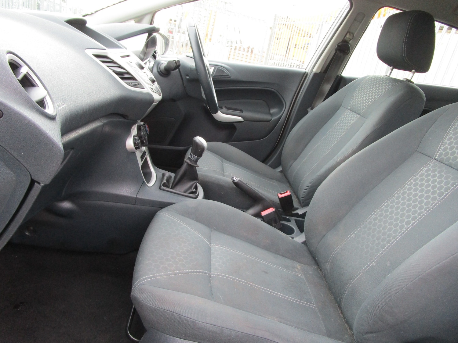 Used Ford Fiesta 2011 for sale - 76641619: Photo 12