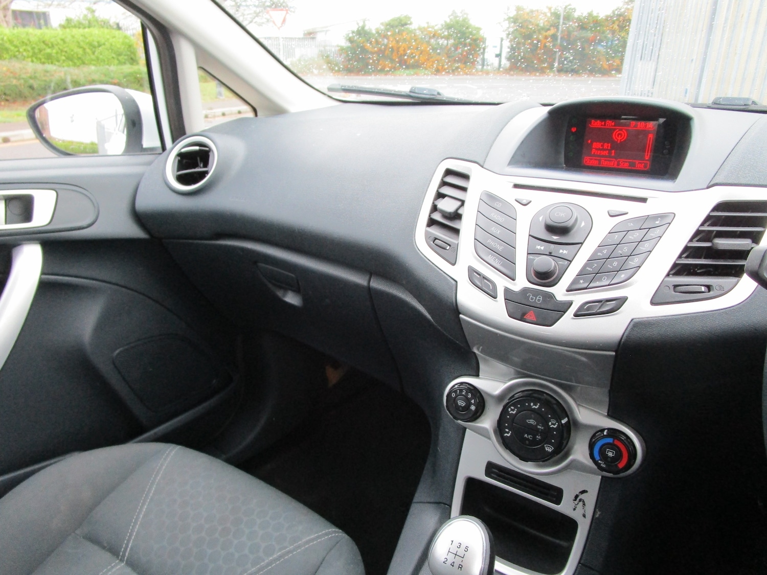 Used Ford Fiesta 2011 for sale - 76641619: Photo 16