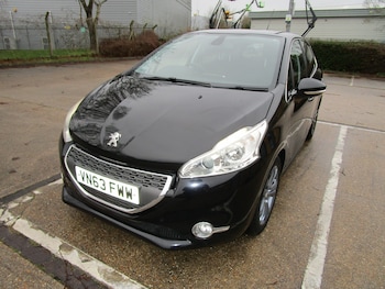 Used Peugeot 208 2013 for sale - 77904339: Photo