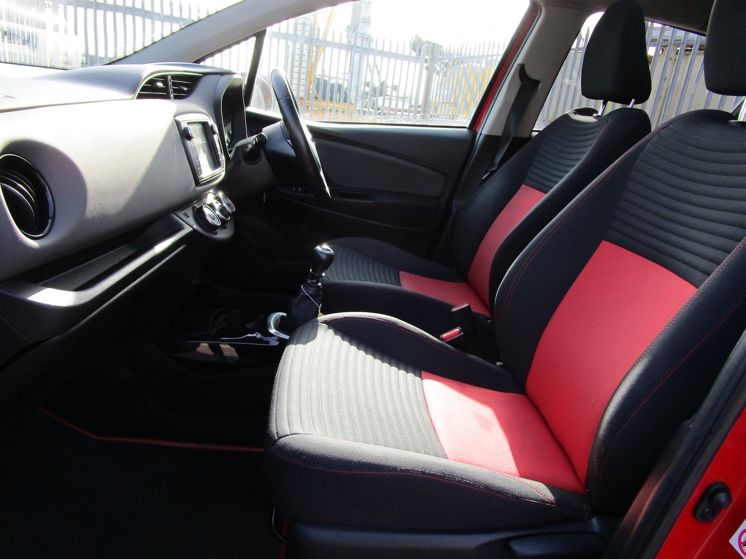 Used Toyota Yaris 2014 for sale - 77904319: Photo 11