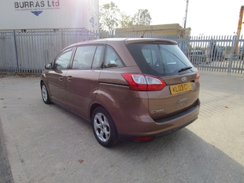 Used Ford Grand C-Max 2013 for sale - 76305319: Photo 2