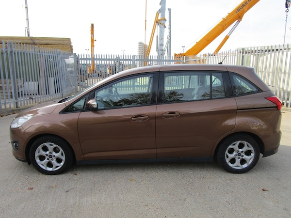 Used Ford Grand C-Max 2013 for sale - 76305319: Photo 8