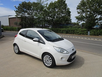 2014 (14) - ZETEC 3-Door ( £35 Road Tax Low Insurance Group)