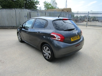 Used Peugeot 208 2014 for sale - 78594047: Photo