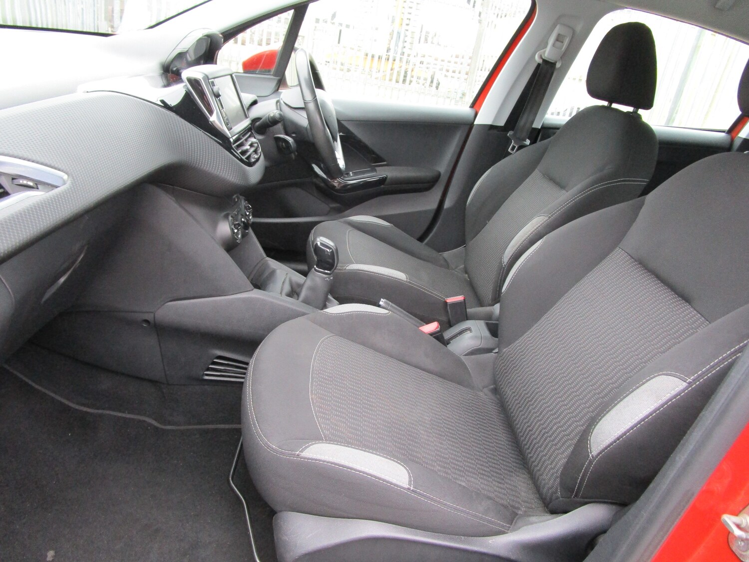 Used Peugeot 208 2015 for sale - 77692001: Photo 12
