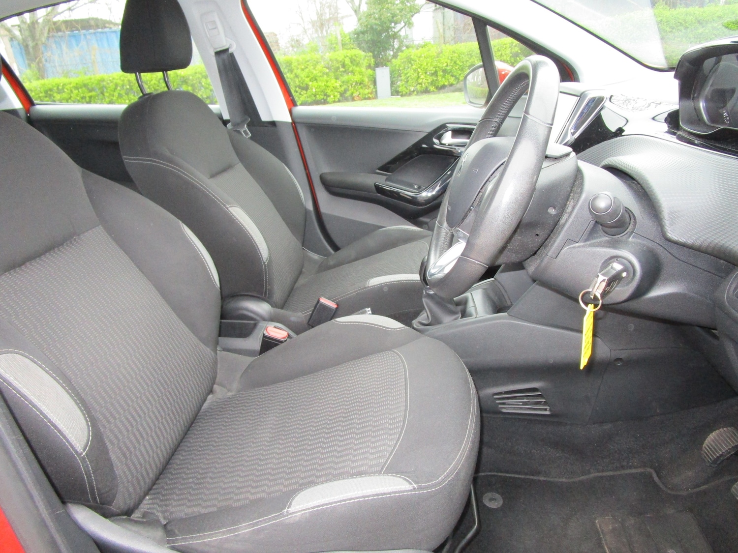 Used Peugeot 208 2015 for sale - 77692001: Photo 15