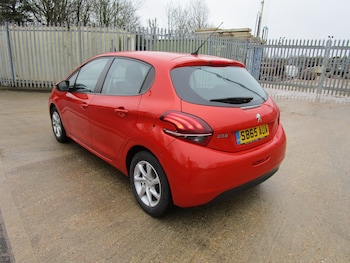 Used Peugeot 208 2015 for sale - 77692001: Photo