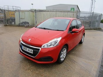 Used Peugeot 208 2015 for sale - 77692001: Photo