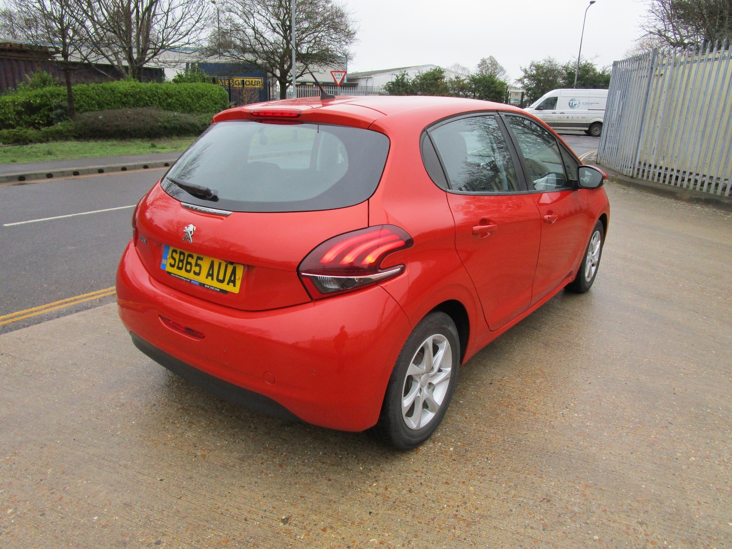Used Peugeot 208 2015 for sale - 77692001: Photo 4