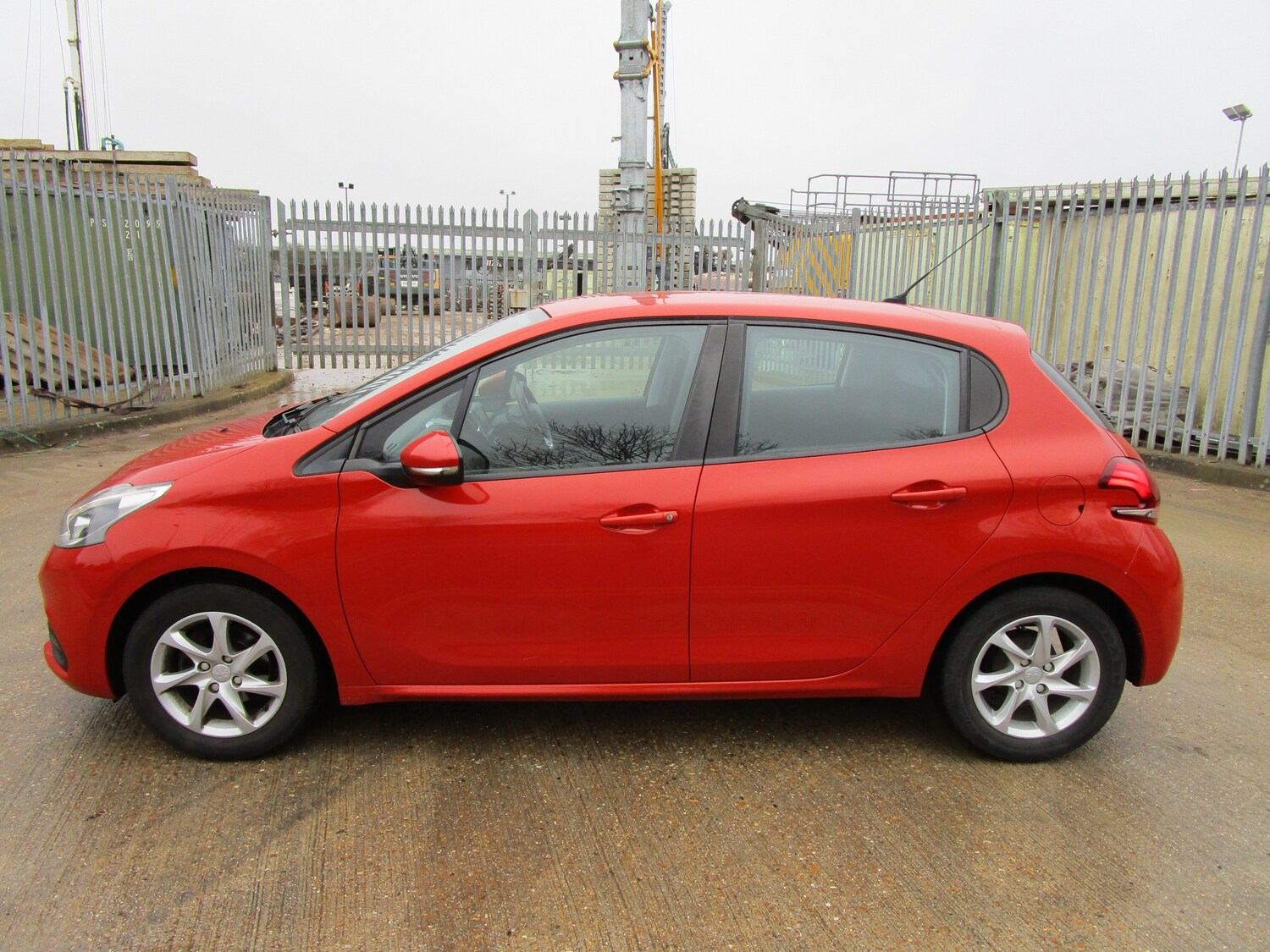 Used Peugeot 208 2015 for sale - 77692001: Photo 8