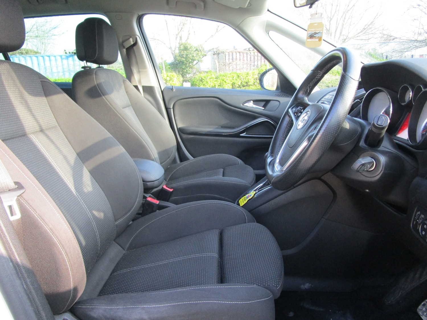 Used Vauxhall Zafira 2015 for sale - 77743457: Photo 17