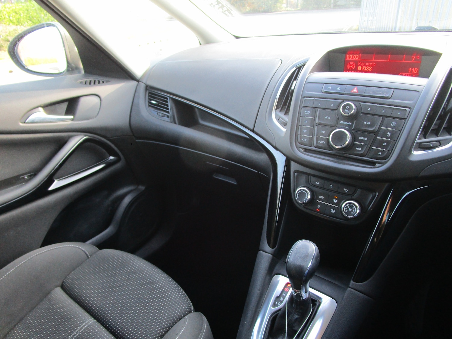 Used Vauxhall Zafira 2015 for sale - 77743457: Photo 18