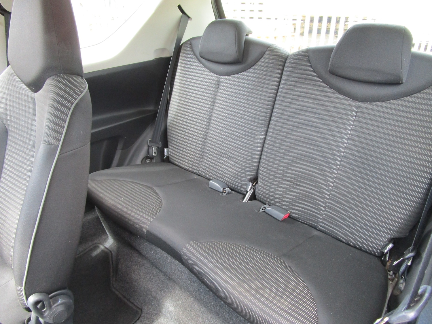 Used Peugeot 107 2014 for sale - 76353055: Photo 10