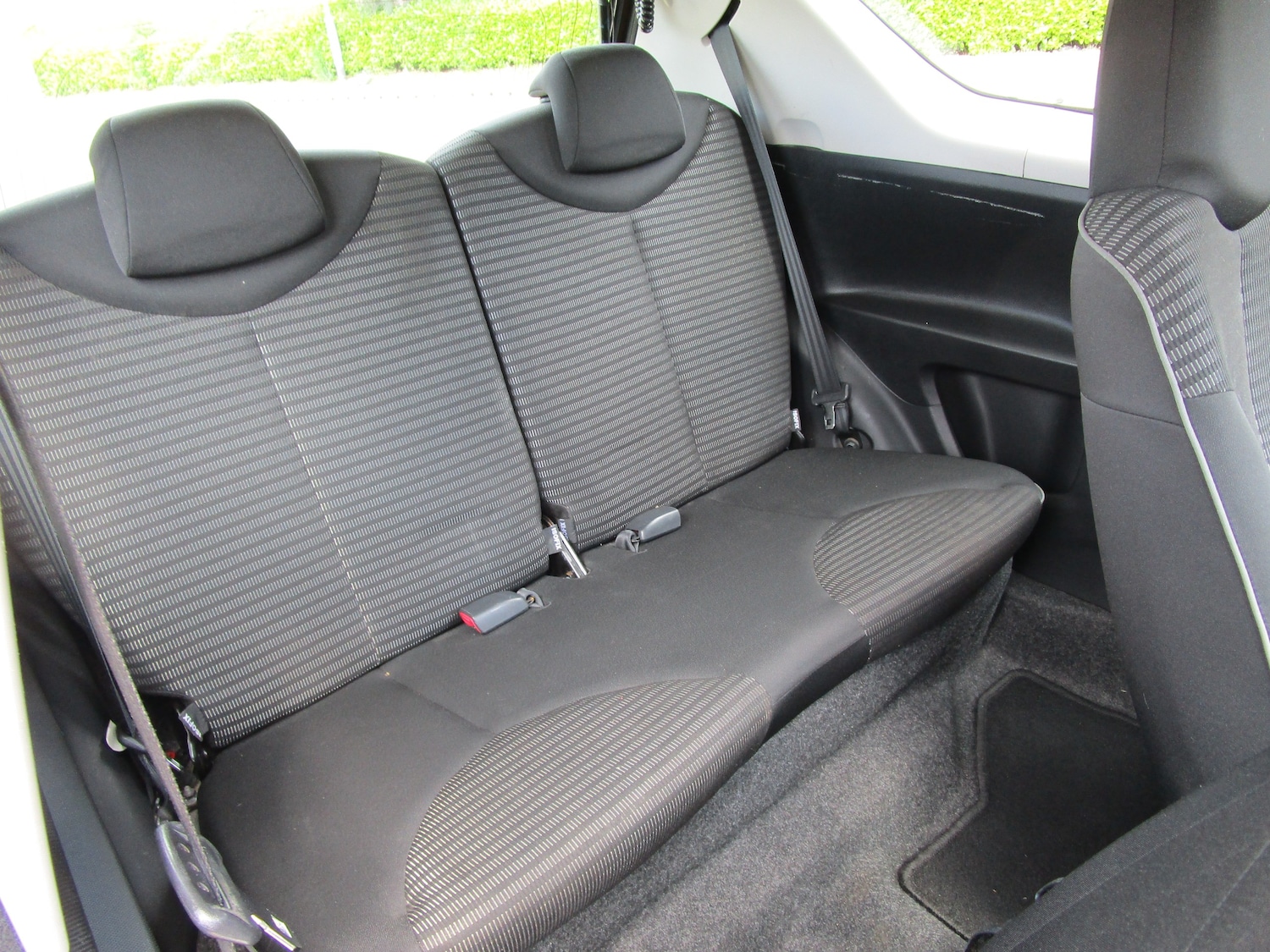 Used Peugeot 107 2014 for sale - 76353055: Photo 12