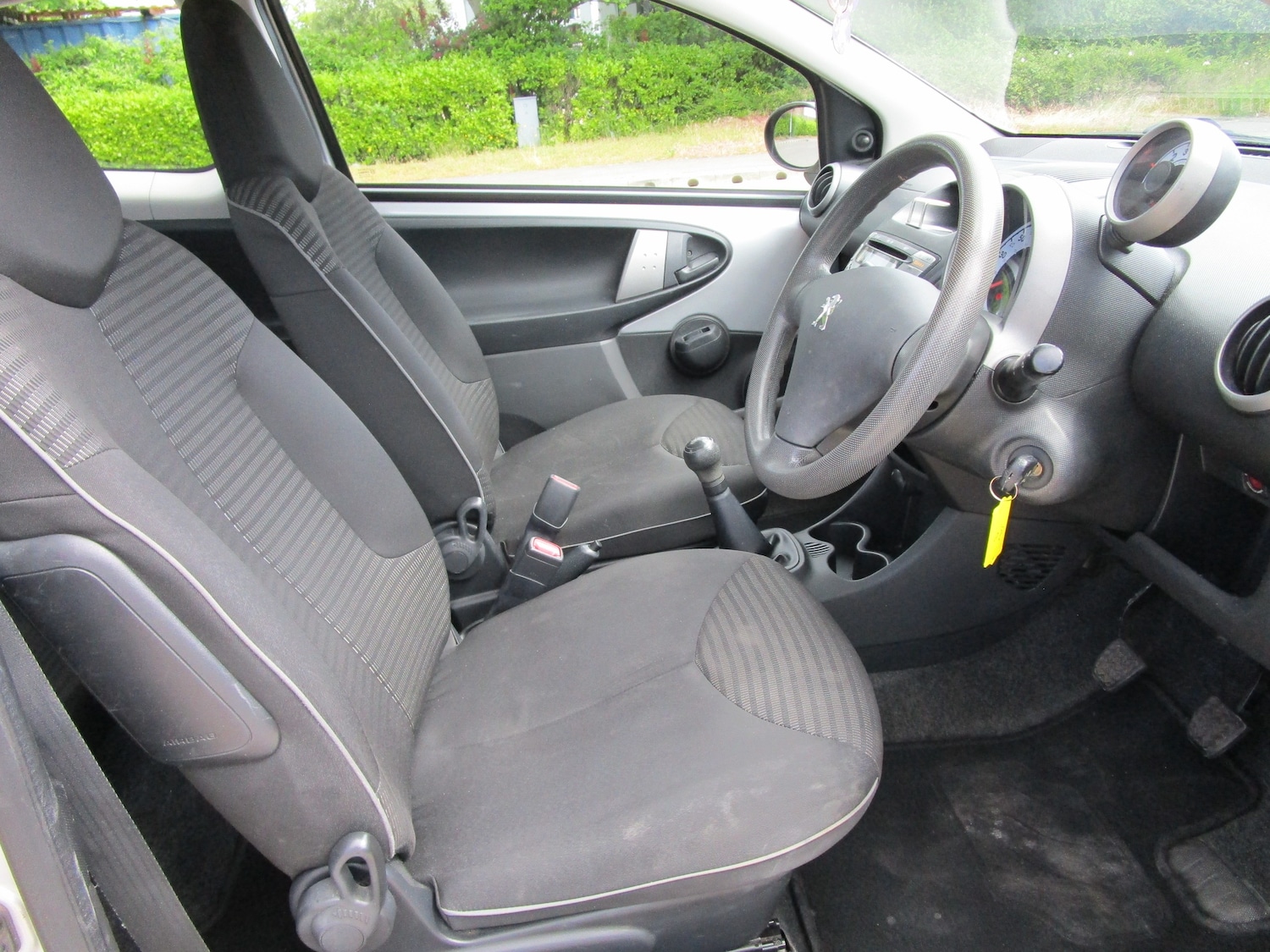 Used Peugeot 107 2014 for sale - 76353055: Photo 14