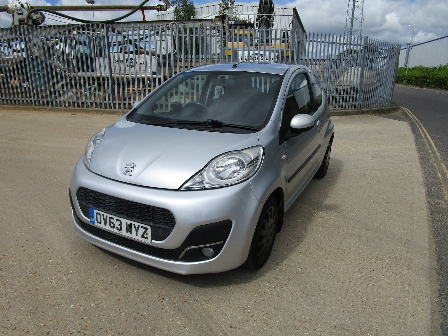 Used Peugeot 107 2014 for sale - 76353055: Photo 2