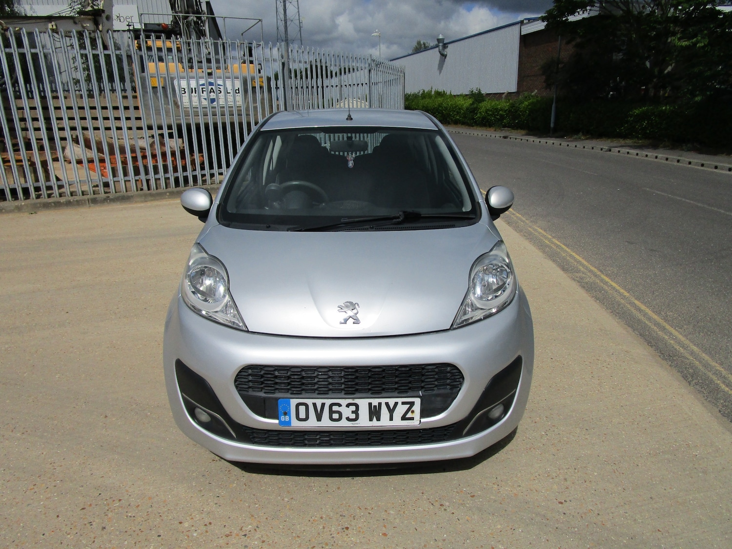 Used Peugeot 107 2014 for sale - 76353055: Photo 5